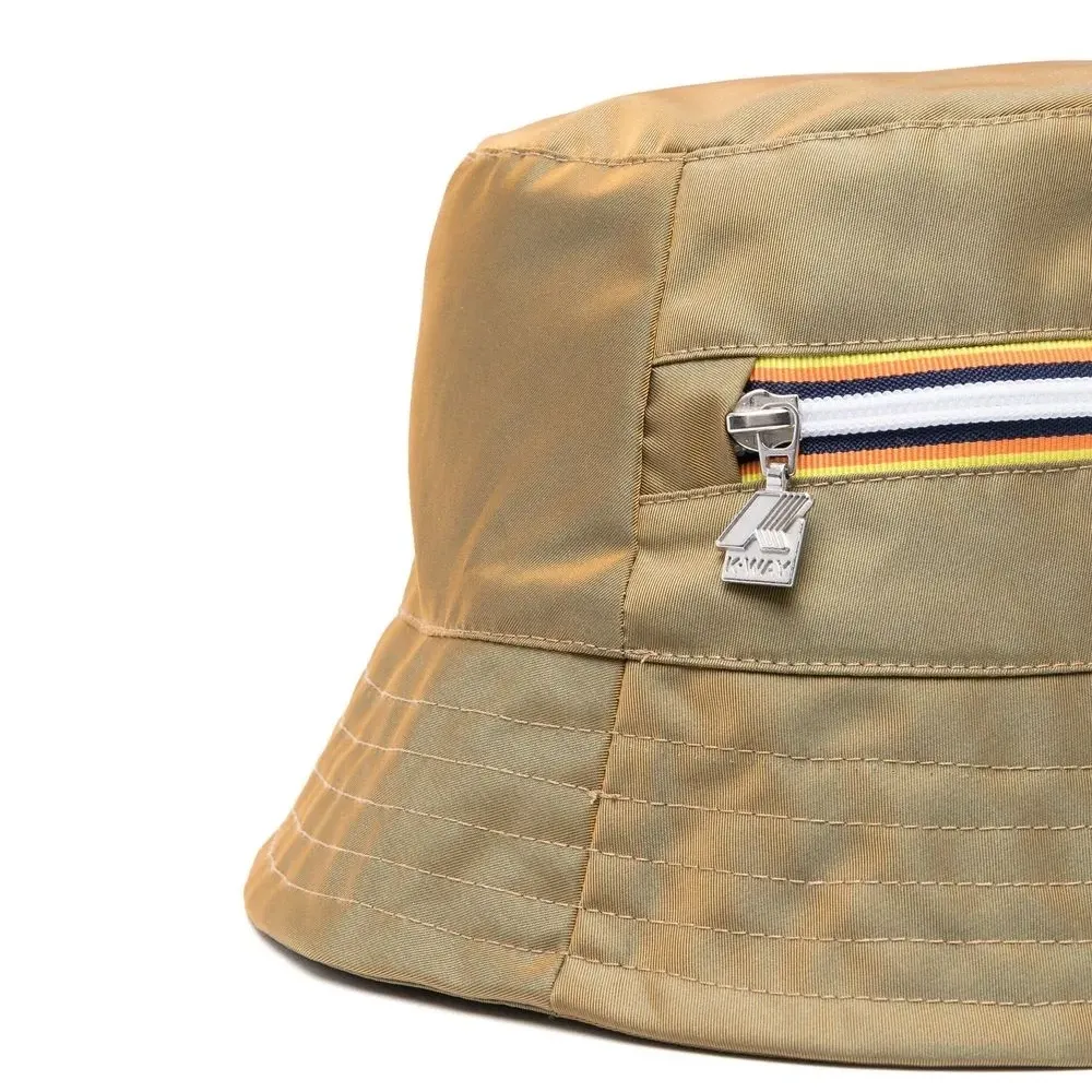 панама с молнией