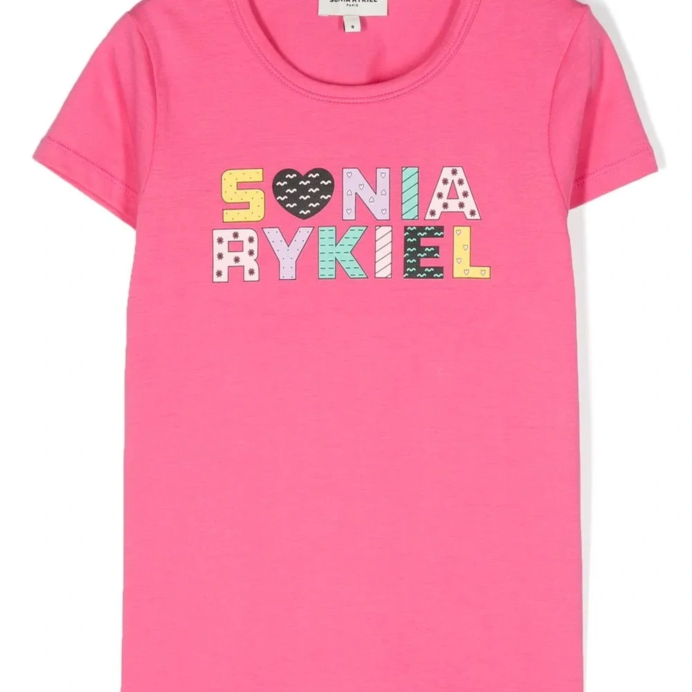 Футболка с логотипом