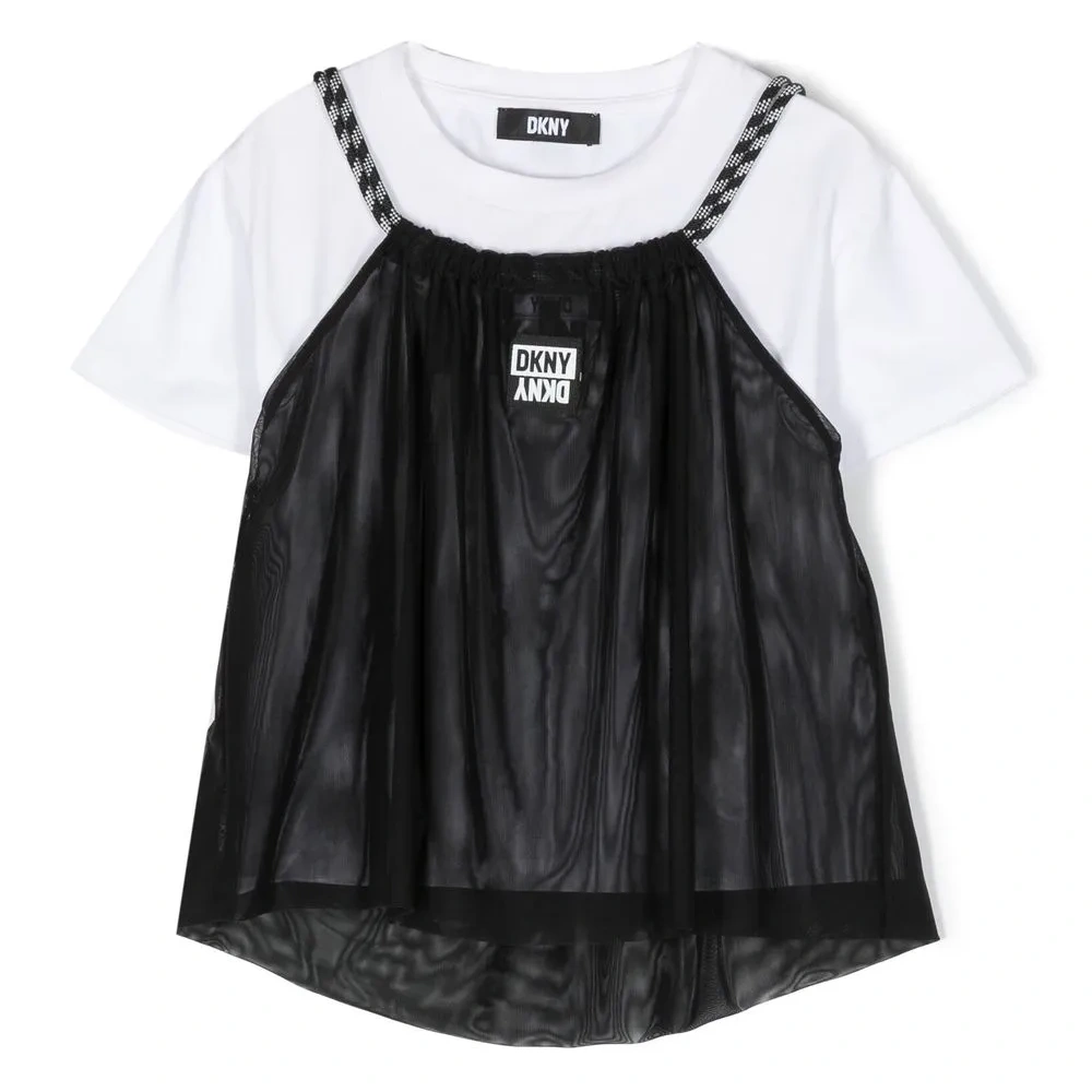 Комплект из футболки и блузки с нашивкой-логотипом