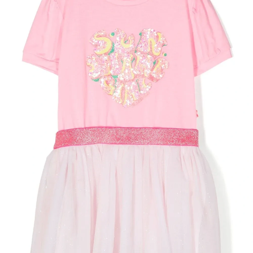 Платье с короткими рукавами и пайетками