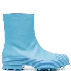 Ботинки на массивной подошве