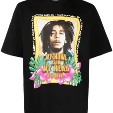 Футболка с графичным принтом