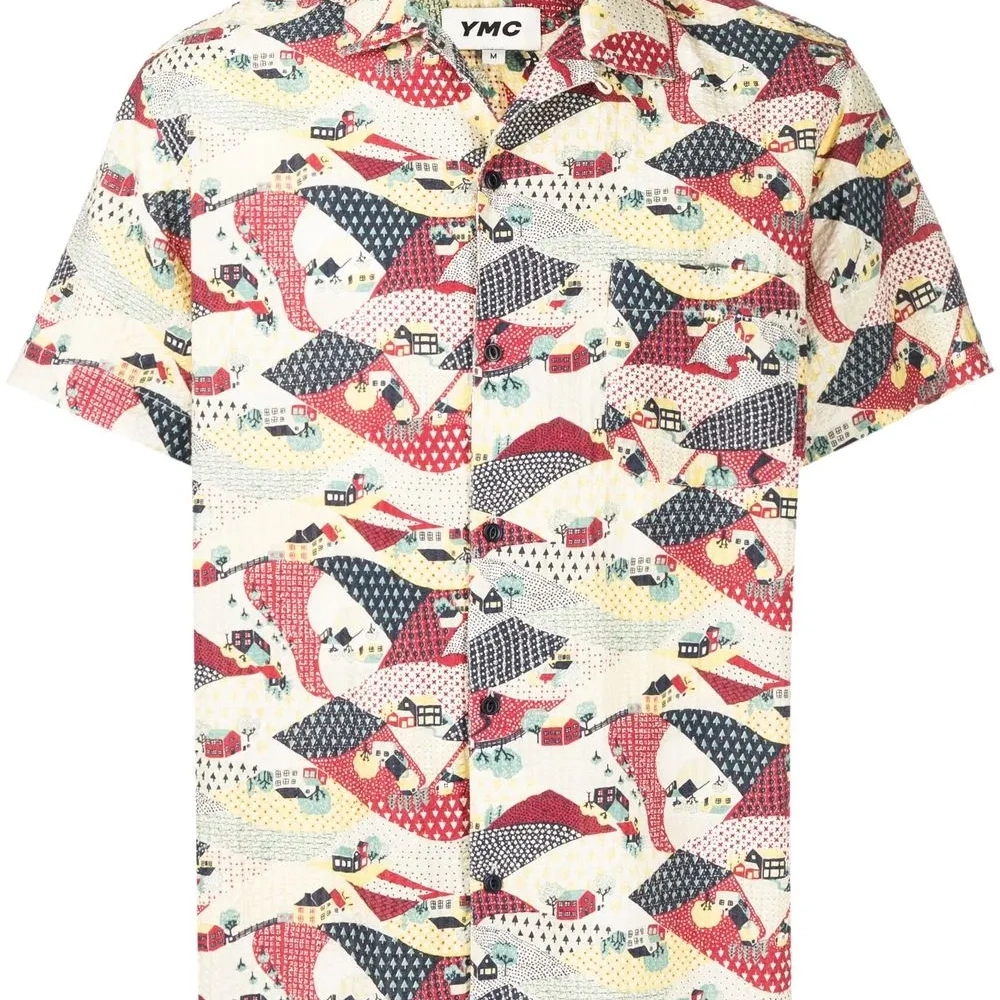 Рубашка с короткими рукавами и графичным принтом