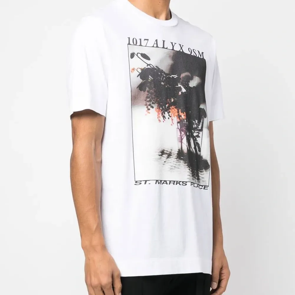 Футболка с графичным принтом