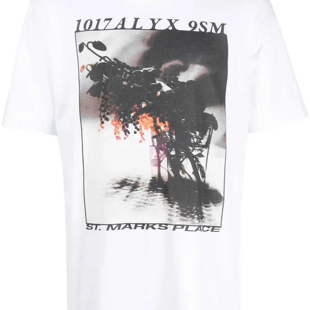 Футболка с графичным принтом