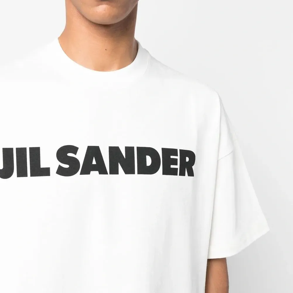 Футболка с логотипом