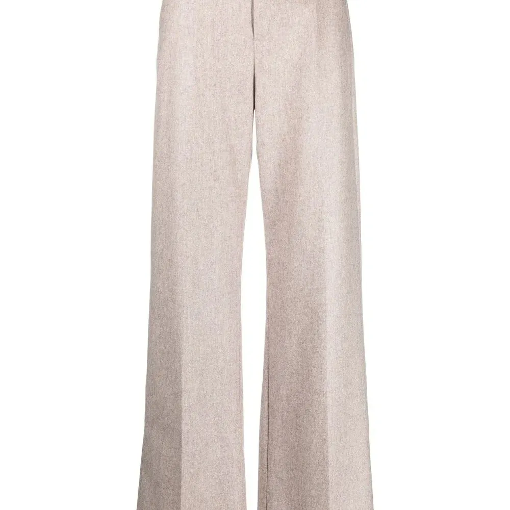 Широкие брюки строгого кроя