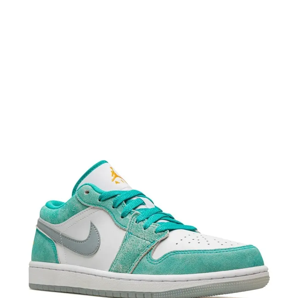 Кроссовки Air Jordan 1 Low SE