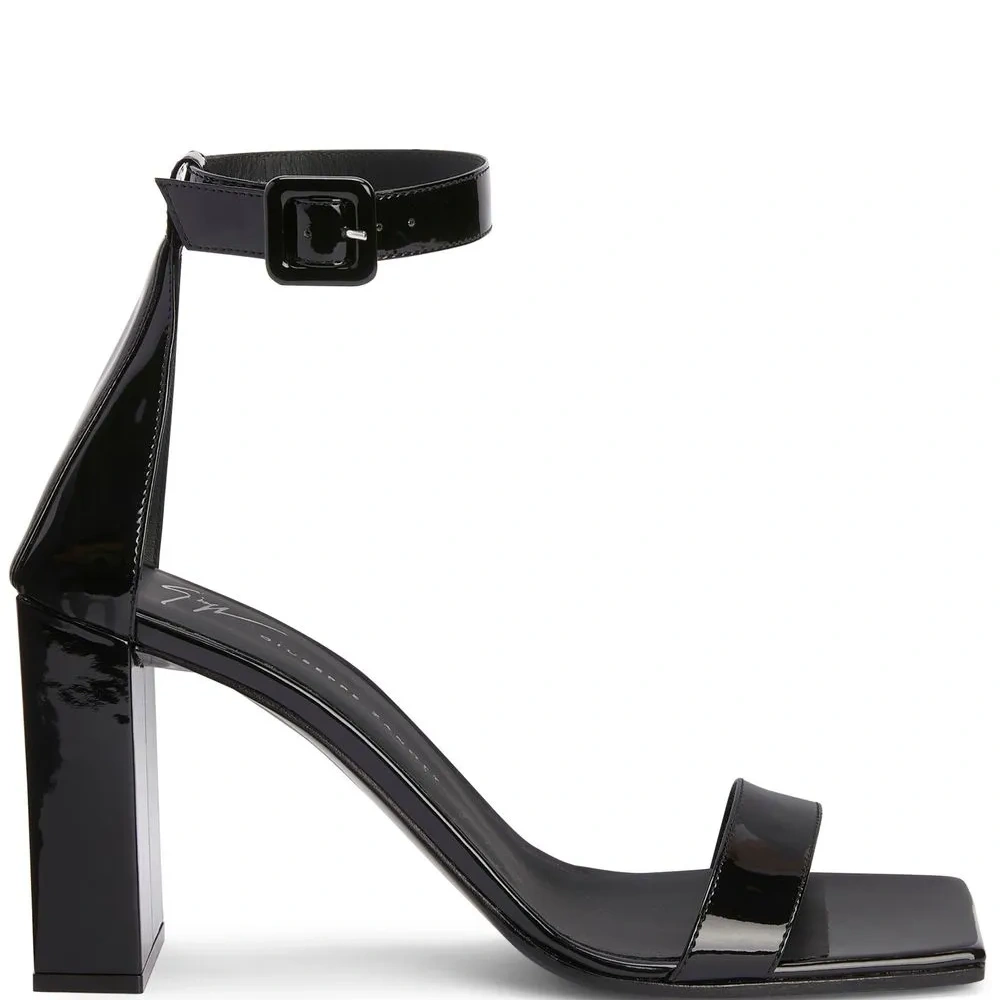 Босоножки Shangay 85 с пряжками