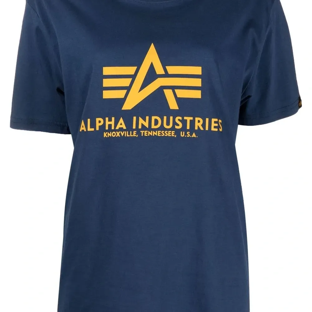 Футболка с логотипом