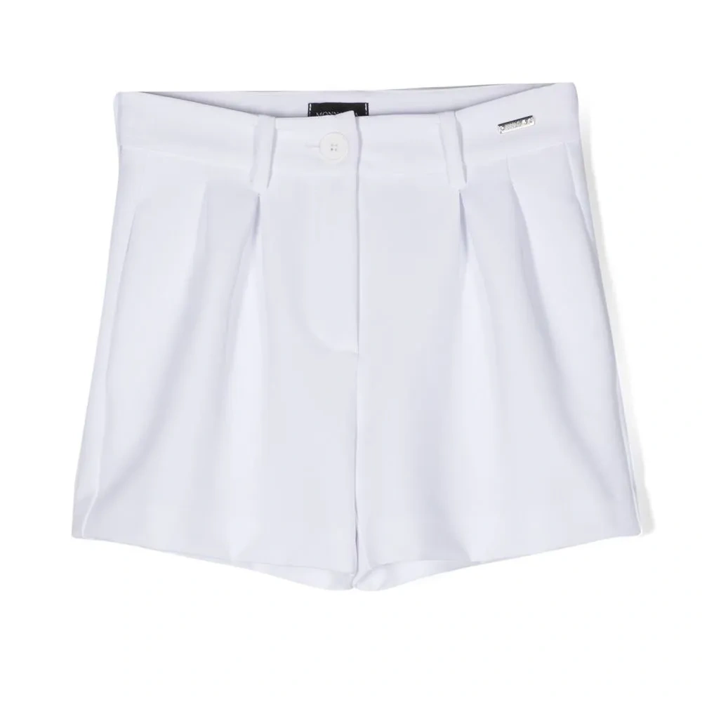 Короткие шорты со складками