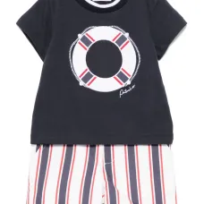 Комплект из футболки и полосатых шортов