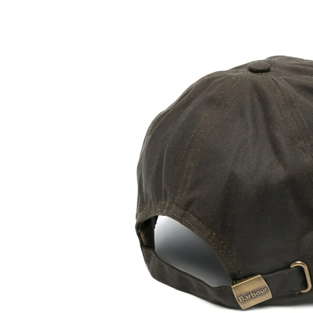 Бейсболка с вышитым логотипом