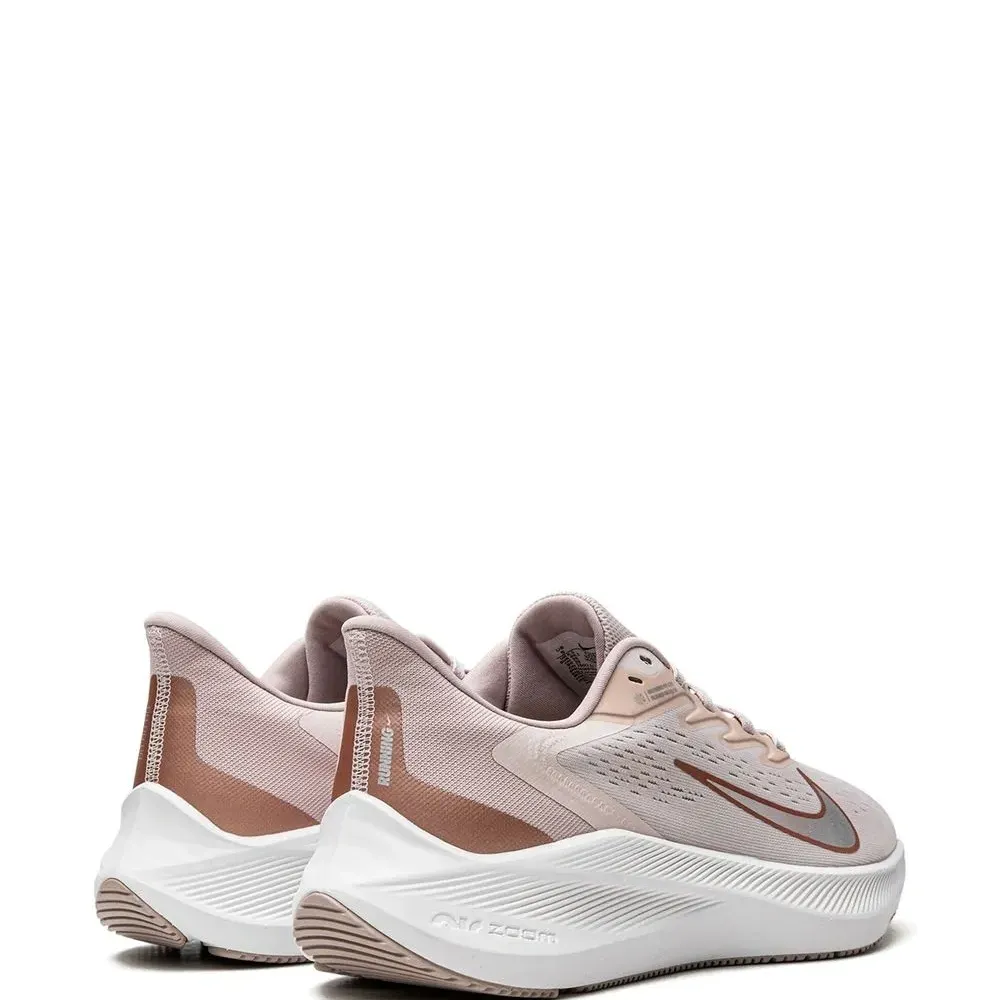 Кроссовки Zoom Winflo 7