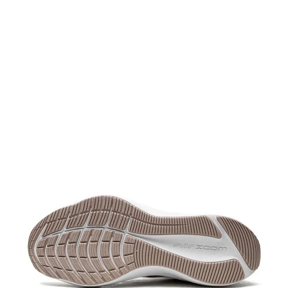 Кроссовки Zoom Winflo 7