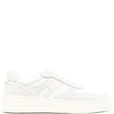 Кроссовки на шнуровке