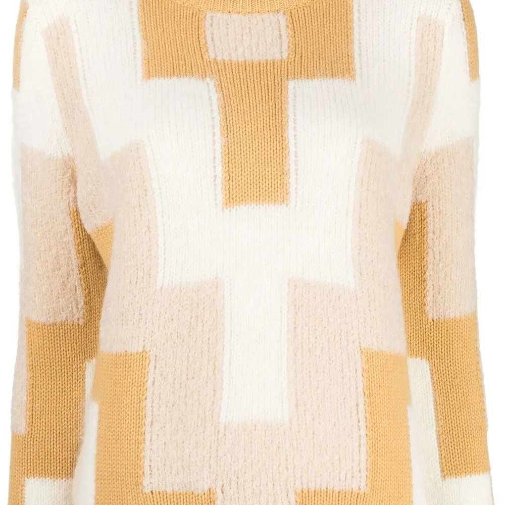 Свитер с геометричными вставками