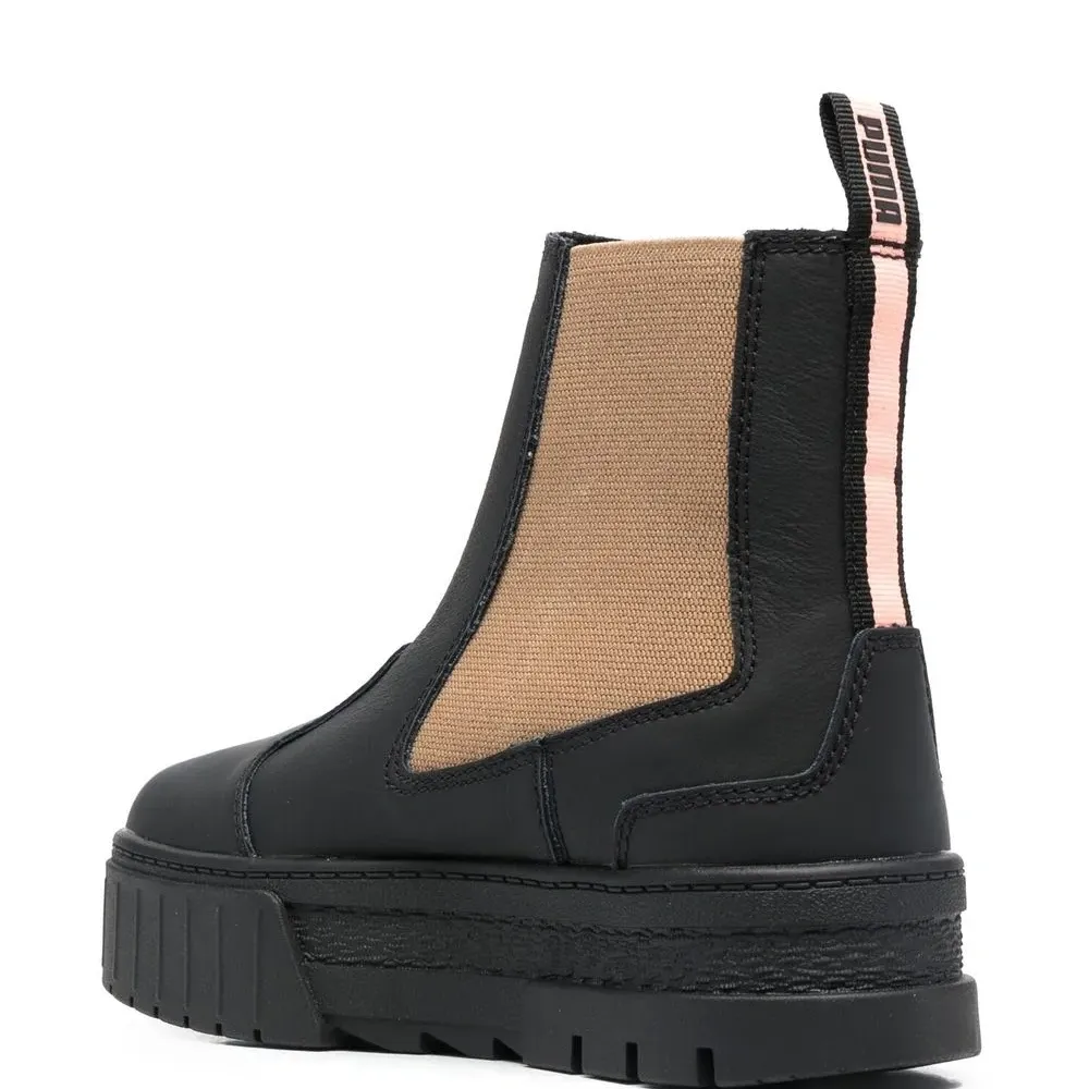 Ботинки с эластичными вставками