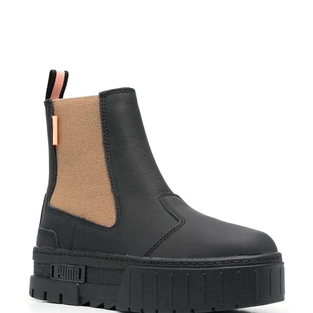 Ботинки с эластичными вставками