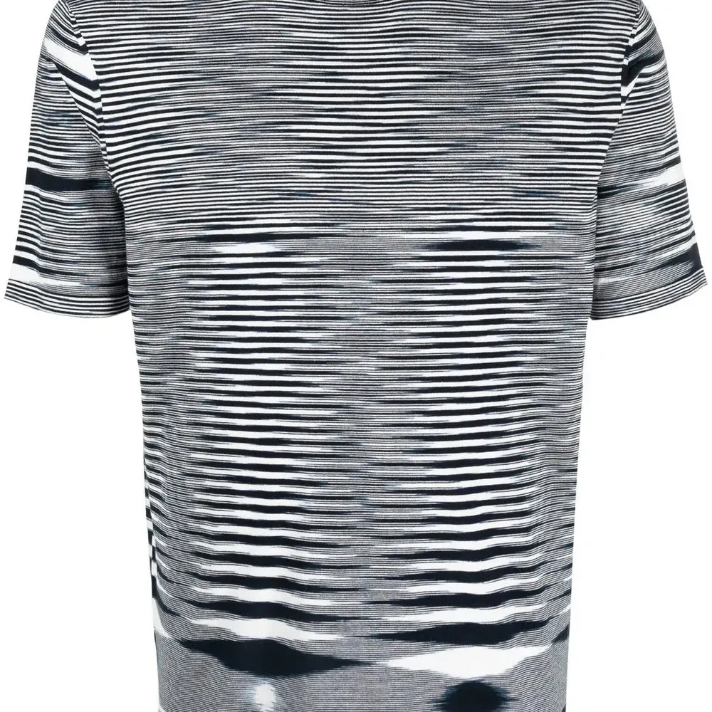 Футболка с геометричным принтом