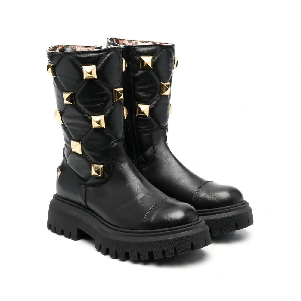 Ботинки с заклепками