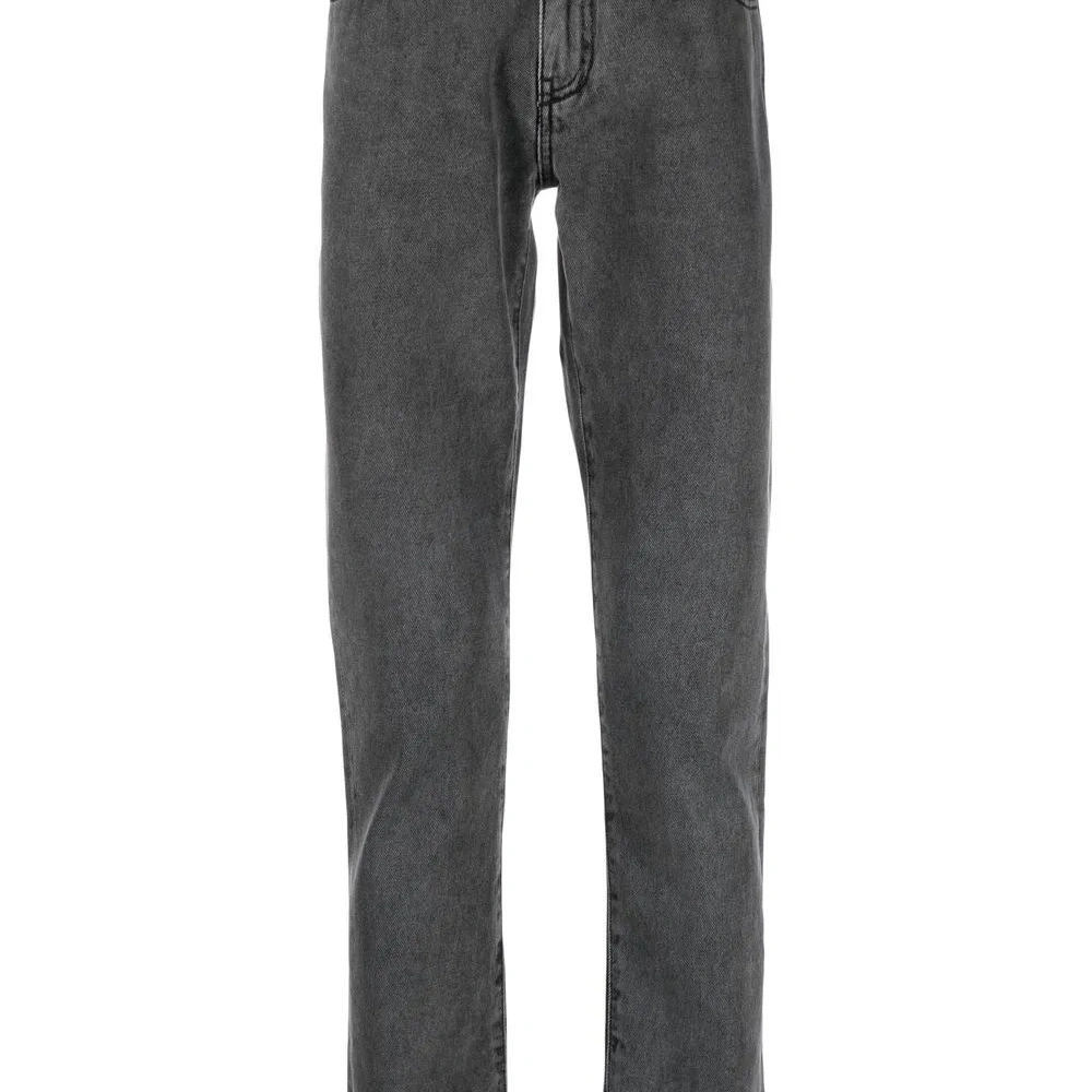 Прямые джинсы с поясом