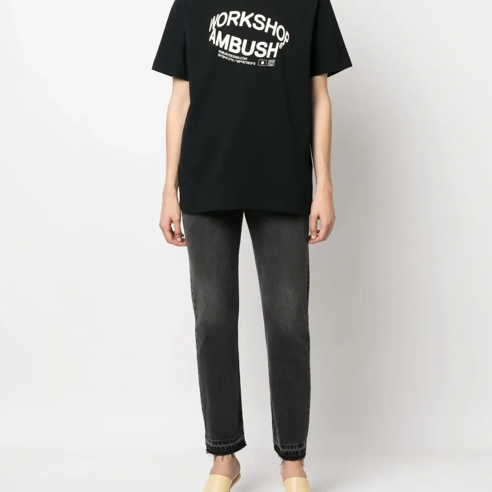 Футболка с логотипом Футболка с логотипом