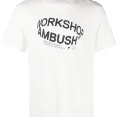 Футболка Revolve с логотипом