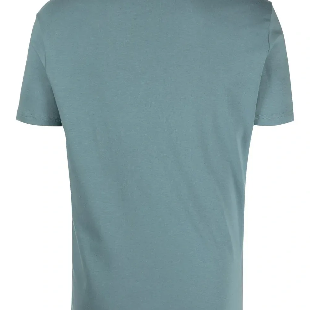 Футболка с V-образным вырезом