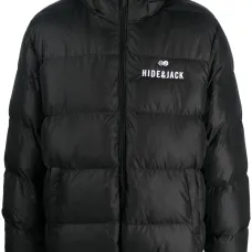 Пуховик с вышитым логотипом