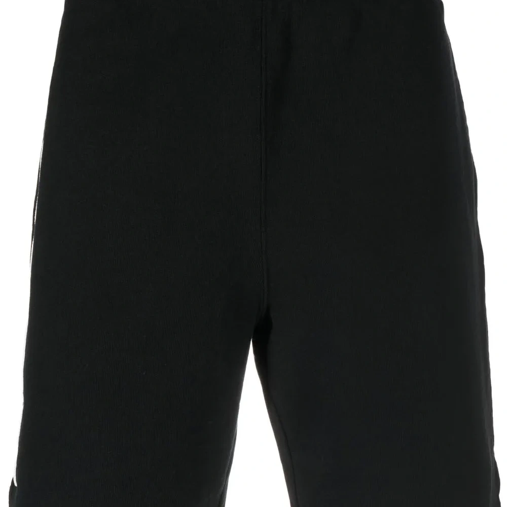 Спортивные шорты с логотипом