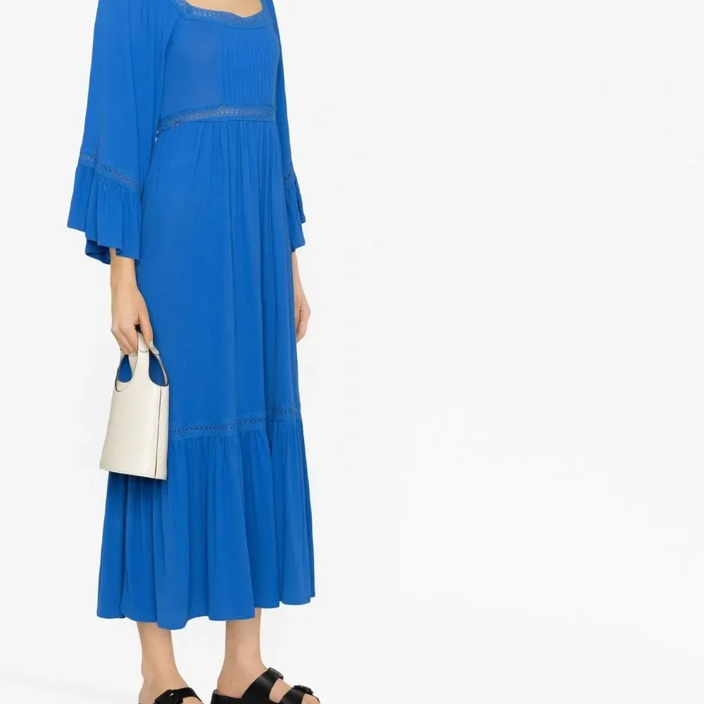 Платье миди с квадратным вырезом