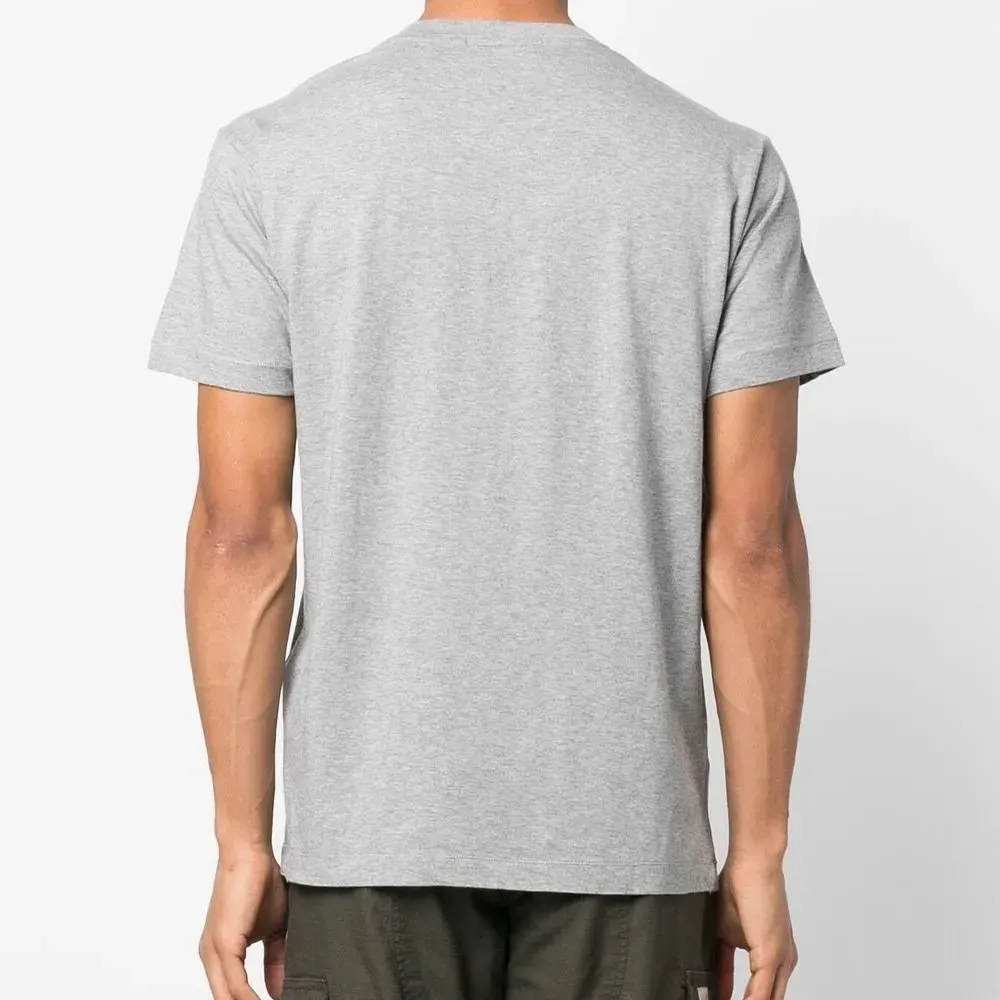 Футболка с нашивкой-логотипом