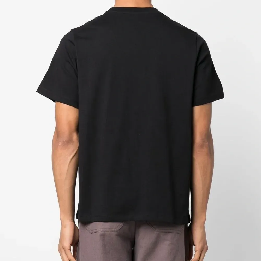 Футболка с вышитым логотипом