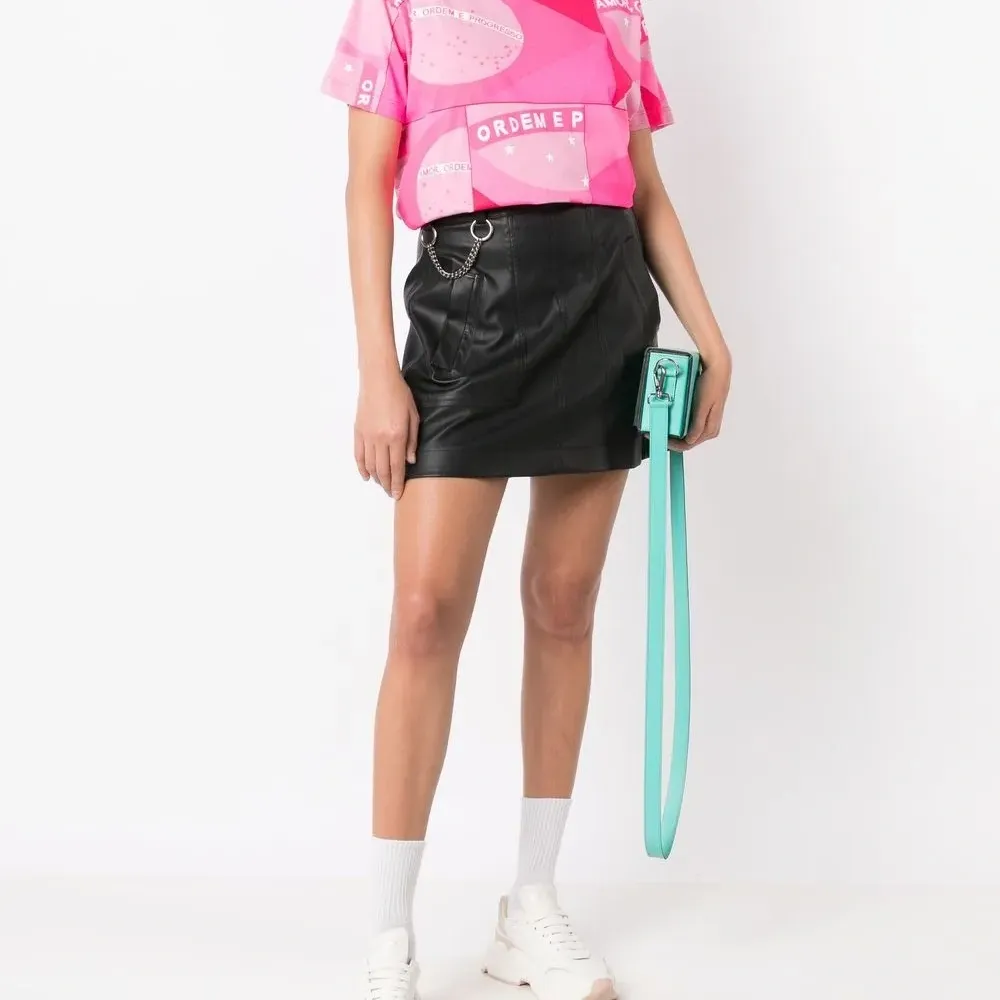 Футболка с принтом