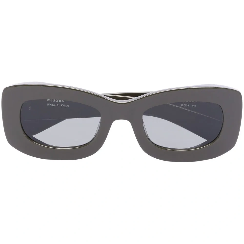 Солнцезащитные очки в квадратной оправе