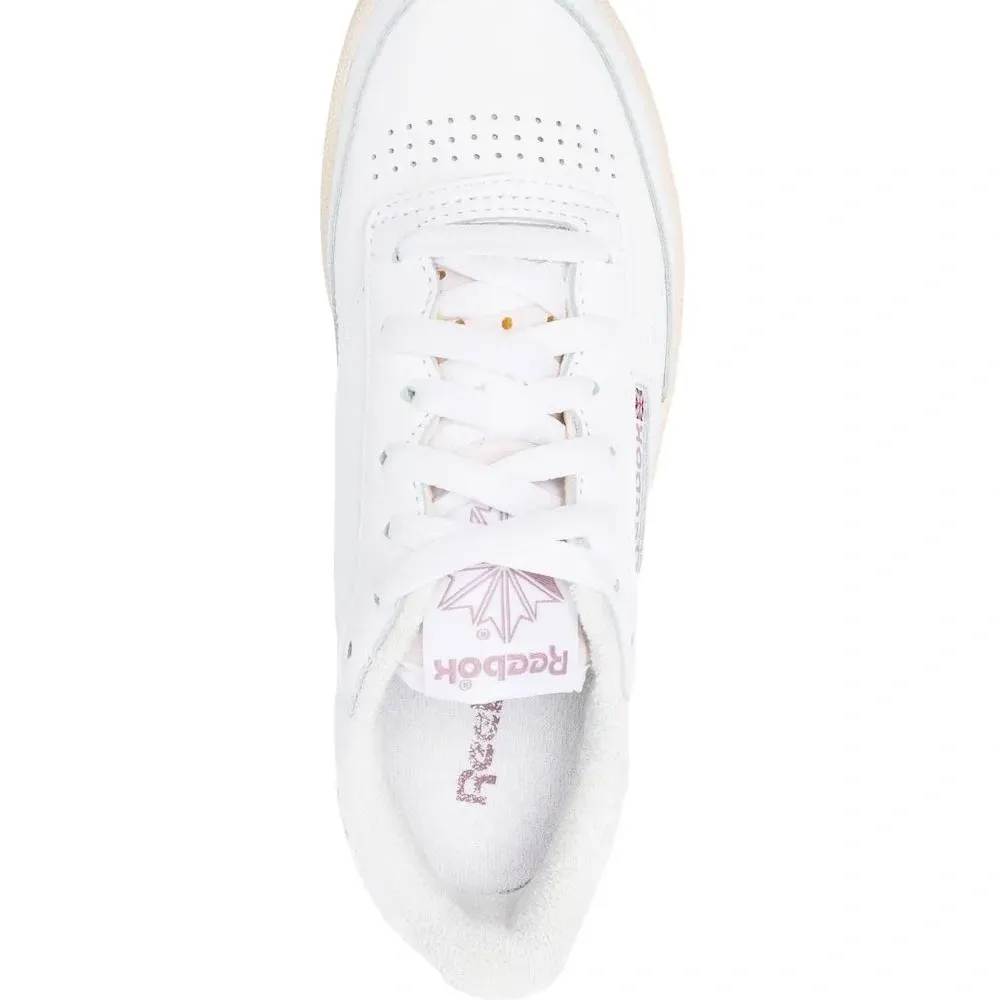 Кроссовки на шнуровке