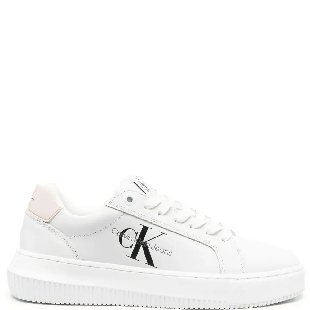 Кроссовки с логотипом