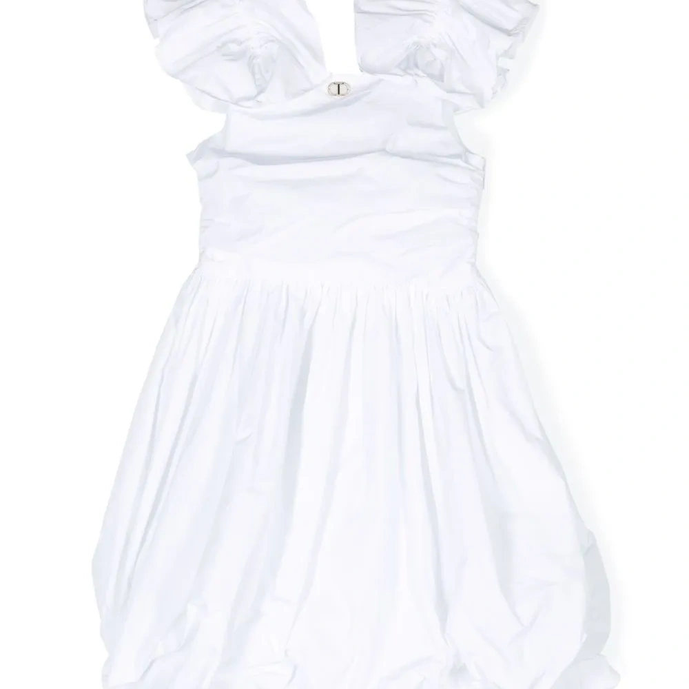 Платье с объемной юбкой