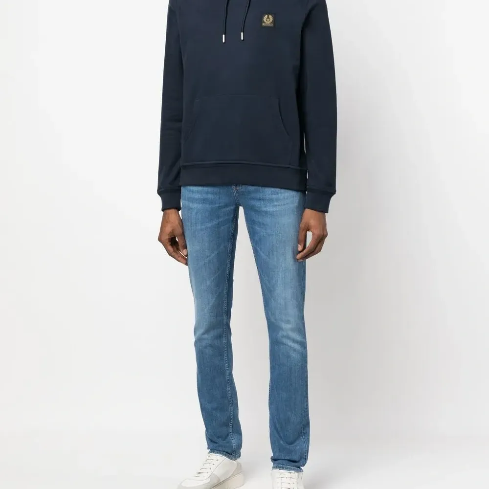 Худи с нашивкой-логотипом