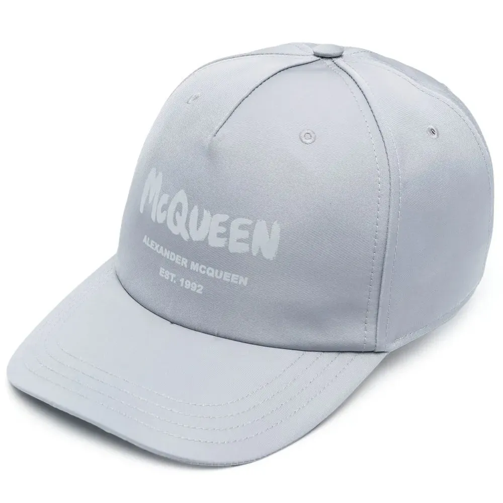 Бейсболка с логотипом