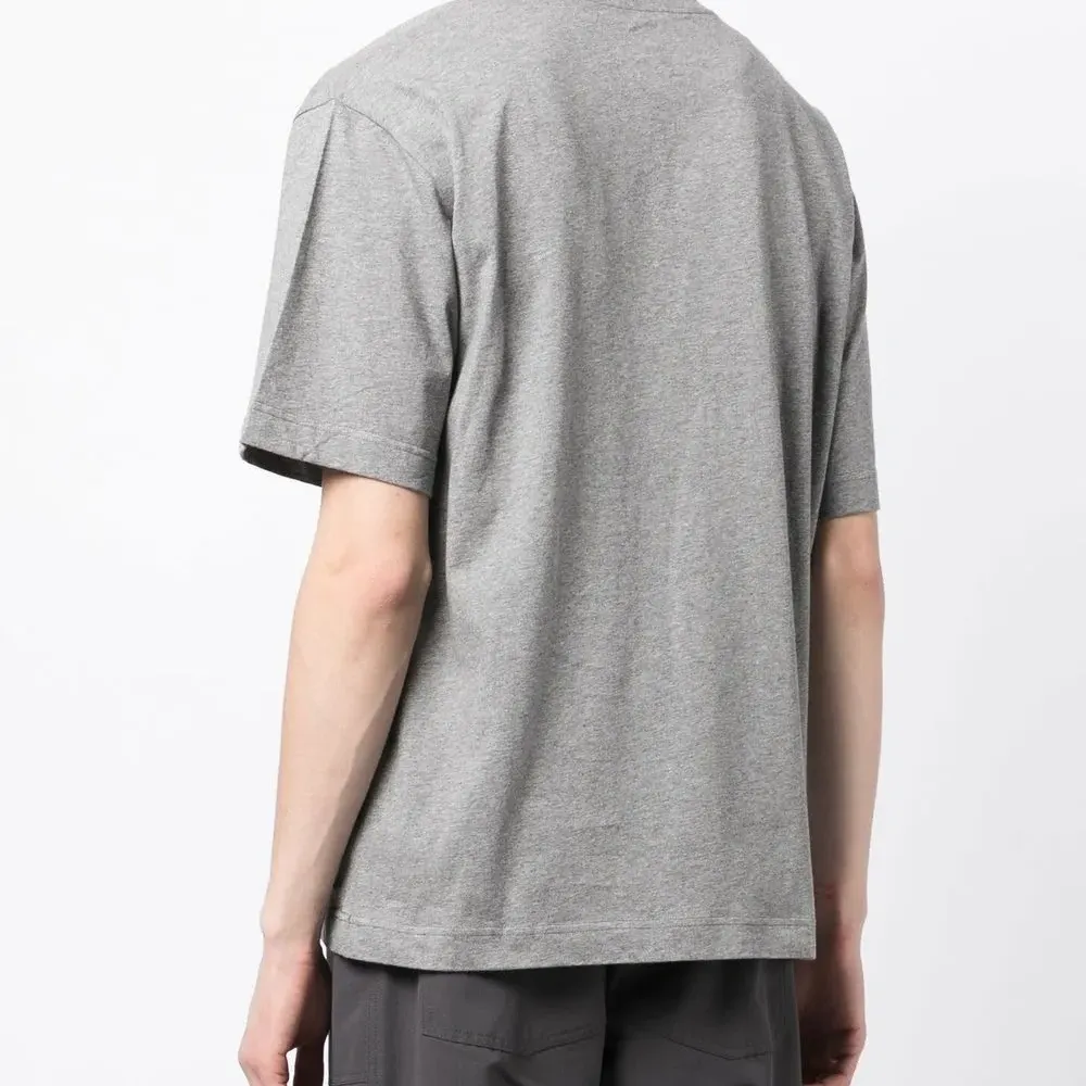 Футболка с логотипом