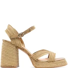 Босоножки с эффектом металлик