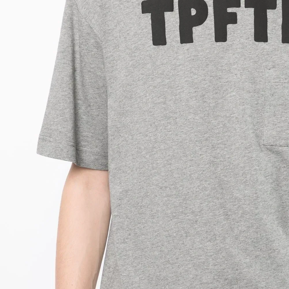 Футболка с логотипом