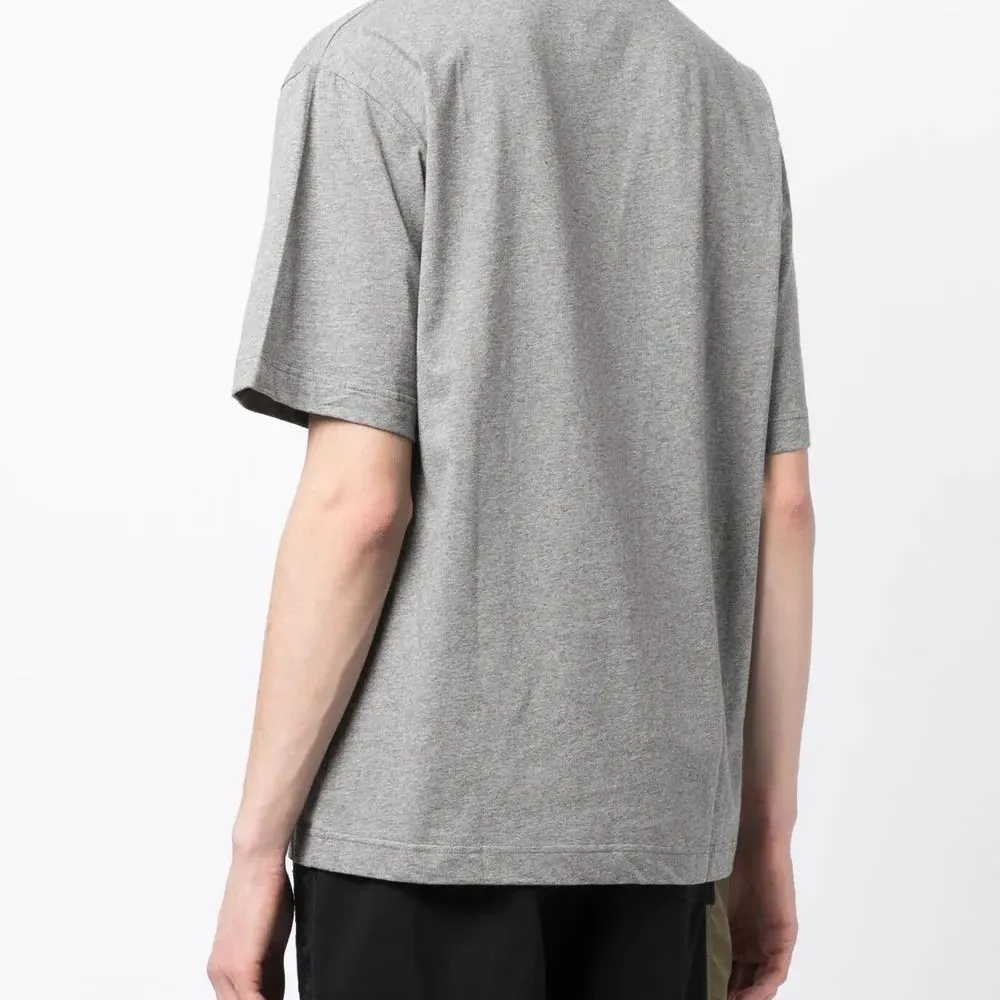 Футболка с логотипом