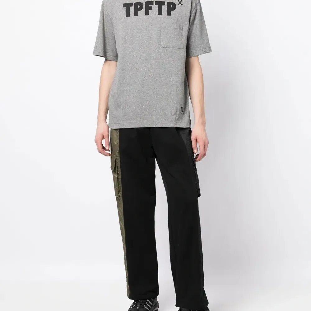 Футболка с логотипом