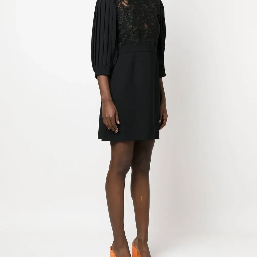 Платье мини с цветочным принтом