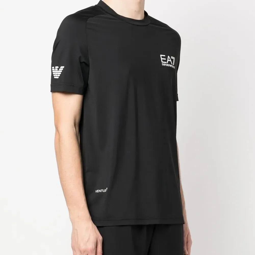 Футболка с логотипом