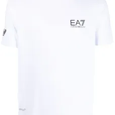 Футболка с логотипом