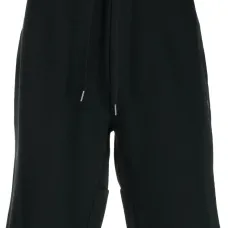 Спортивные шорты с вышитым логотипом